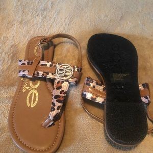 Bebe girls sandals size 2 new without tags never been worn